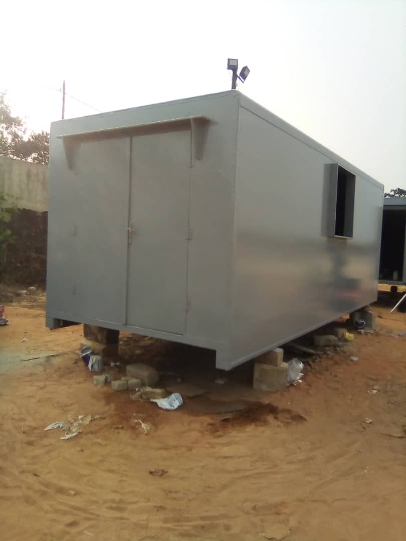 Conteneurs aménagés JCEM Group par LOGIMAT Préfab