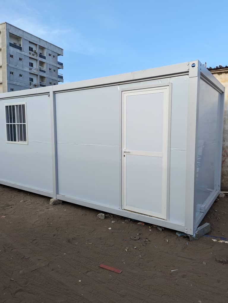 Kiosque MATIERE Togo conçu par LOGIMAT Préfab